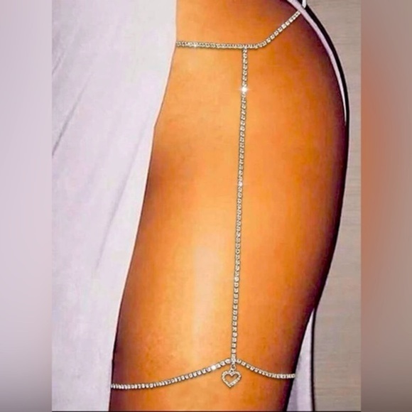 NWT Rhinestone heart decor thigh chain​ - Picture 1 of 3